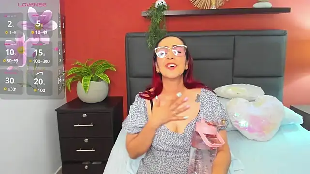 Snapshot of jadde13_ chatting on 12/06/24, 05:42 jadde13 online show from 12/06/24, 05:42