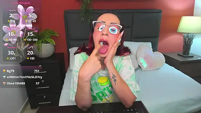 Snapshot of jadde13_ chatting on 12/07/24, 07:05 jadde13 online show from 12/07/24, 07:05