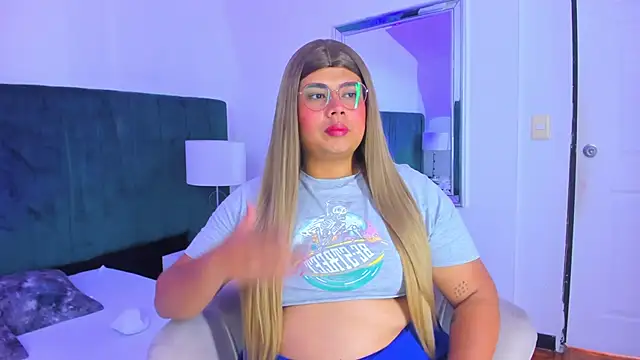 Snapshot of Tom_Silver__ chatting on 02/05/25, 06:37 Tom Silver online show from 02/05/25, 06:37