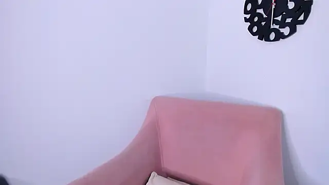 Snapshot of Tom_Silver__ chatting on 02/07/25, 12:42 Tom Silver online show from 02/07/25, 12:42