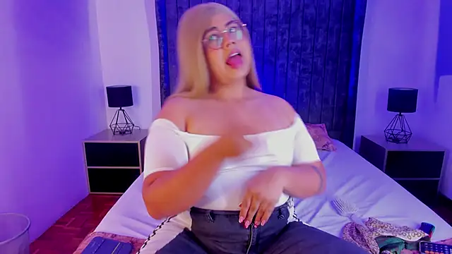 Snapshot of Tom_Silver__ chatting on 12/01/25, 07:52 Tom Silver online show from 12/01/25, 07:52