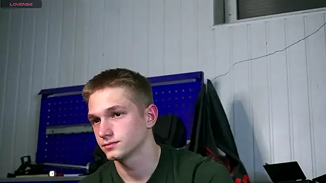 dustyn fox online show from 11/05/25, 03:34