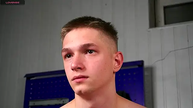 dustyn fox online show from 11/21/25, 03:11