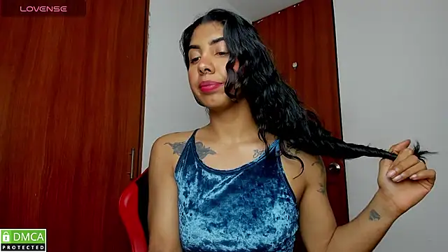 Snapshot of jasmine_bunny_ chatting on 04/22/26, 01:41 jasmine bunny online show from 04/22/26, 01:41