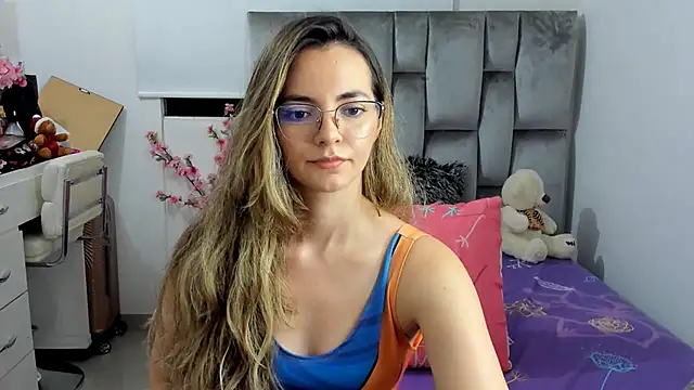 Snapshot of baby-miah chatting on 12/05/24, 06:32 baby-miah online show from 12/05/24, 06:32