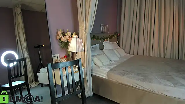 Dearly Emily online show from 03/22/26, 05:27