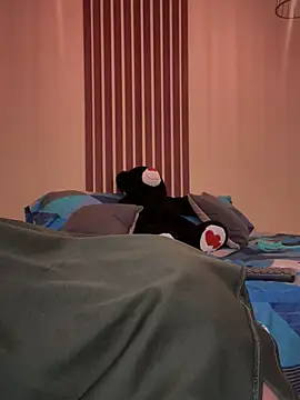  Shara Handal  online show from 03/22/25, 09:34