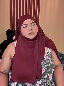  Shara Handal  online show from 09/21/25, 08:10