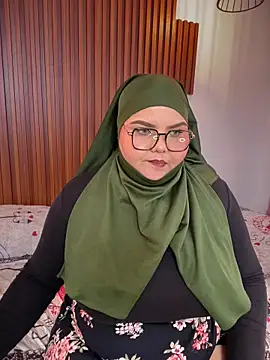  Shara Handal  online show from 11/29/25, 06:22