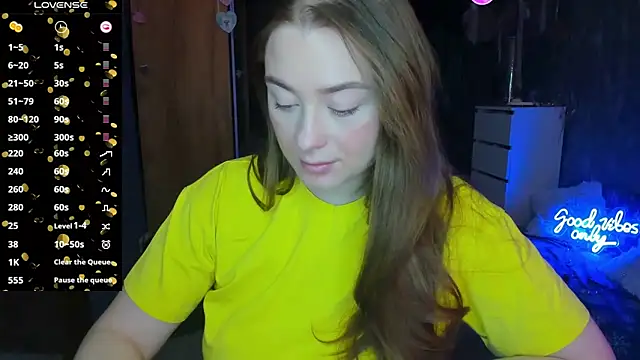 Demure Smile online show from 03/10/25, 06:49