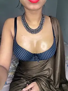 Snapshot of Hot-sexy222 chatting on 12/19/24, 04:35 Hot-sexy222 online show from 12/19/24, 04:35