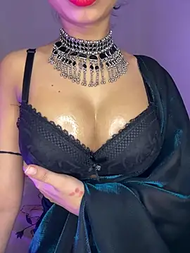 Snapshot of Hot-sexy222 chatting on 03/08/25, 02:55 Hot-sexy222 online show from 03/08/25, 02:55