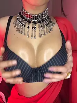 Snapshot of Hot-sexy222 chatting on 10/09/25, 01:47 Hot-sexy222 online show from 10/09/25, 01:47