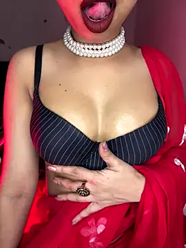 Snapshot of Hot-sexy222 chatting on 11/06/25, 10:27 Hot-sexy222 online show from 11/06/25, 10:27