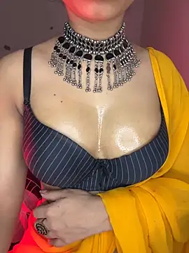 Snapshot of Hot-sexy222 chatting on 11/09/25, 01:04 Hot-sexy222 online show from 11/09/25, 01:04