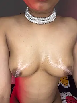 Snapshot of Hot-sexy222 chatting on 11/28/25, 02:47 Hot-sexy222 online show from 11/28/25, 02:47