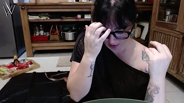 Snapshot of Mistress_Wonder chatting on 05/01/26, 02:21 Mistress Wonder online show from 05/01/26, 02:21