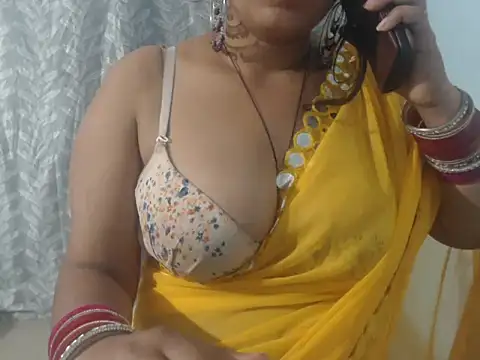 cute-priy online show from 02/06/25, 08:39