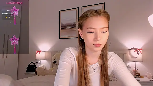 Snapshot of diana_nier chatting on 05/18/26, 08:14 diana nier online show from 05/18/26, 08:14