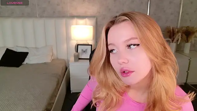 Snapshot of AliceMorr chatting on 12/01/24, 06:30 AliceMorr online show from 12/01/24, 06:30