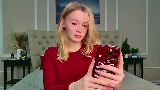 Snapshot of AliceMorr chatting on 12/22/24, 08:16 AliceMorr online show from 12/22/24, 08:16