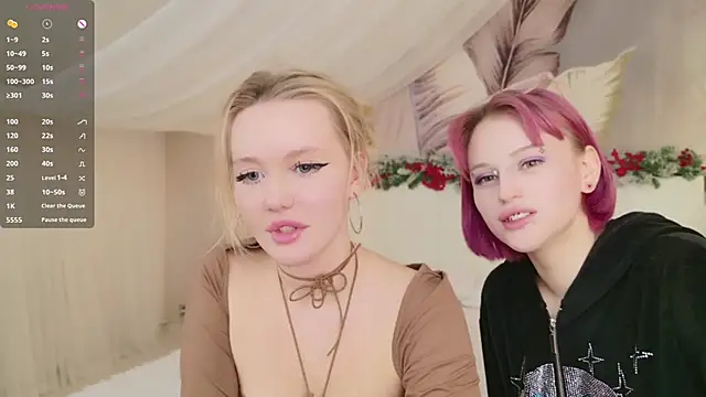 Snapshot of AliceMorr chatting on 12/23/24, 03:12 AliceMorr online show from 12/23/24, 03:12