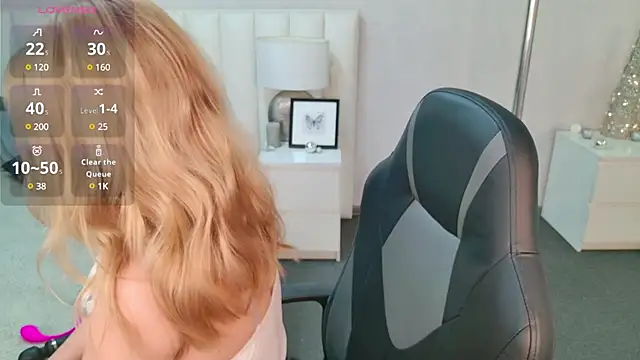 Snapshot of AliceMorr chatting on 01/17/25, 08:24 AliceMorr online show from 01/17/25, 08:24