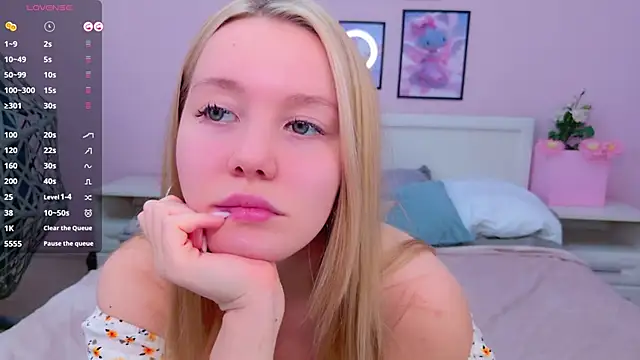 Snapshot of AliceMorr chatting on 01/24/25, 02:30 AliceMorr online show from 01/24/25, 02:30