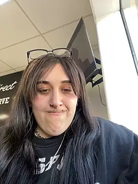 ThicBunz online show from 03/18/25, 08:37