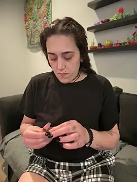 ThicBunz online show from 05/09/26, 04:23