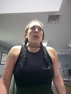 ThicBunz online show from 05/24/26, 01:49
