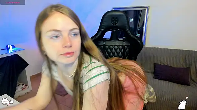 Snapshot of Piinkpandora chatting on 03/08/26, 12:53 Piinkpandora online show from 03/08/26, 12:53