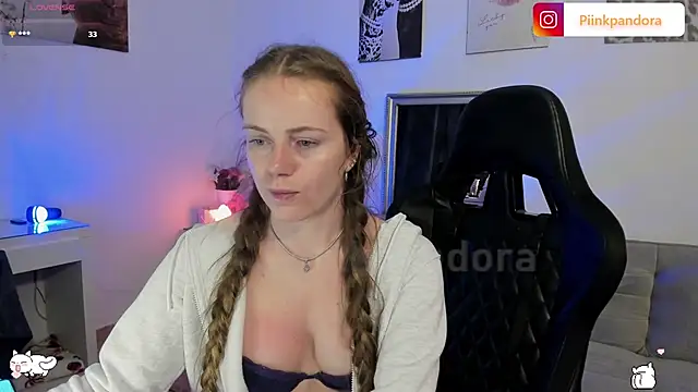 Snapshot of Piinkpandora chatting on 03/20/26, 08:46 Piinkpandora online show from 03/20/26, 08:46