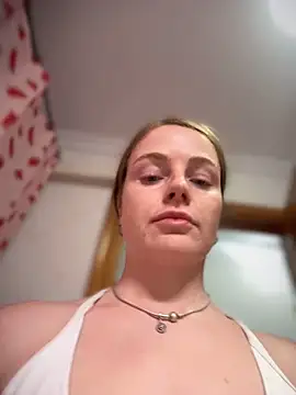 Snapshot of Piinkpandora chatting on 04/02/26, 07:00 Piinkpandora online show from 04/02/26, 07:00