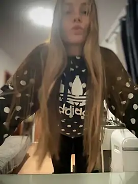 Snapshot of Piinkpandora chatting on 04/11/26, 07:40 Piinkpandora online show from 04/11/26, 07:40