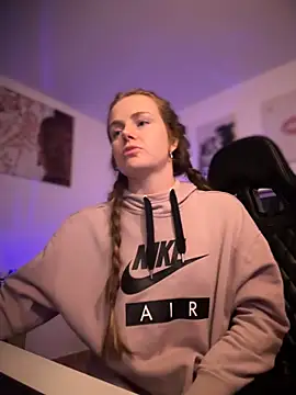 Snapshot of Piinkpandora chatting on 04/15/26, 07:43 Piinkpandora online show from 04/15/26, 07:43