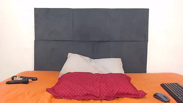 Snapshot of CANDY-X-LOVE-xx chatting on 02/11/25, 01:20 CANDY-X-LOVE-xx online show from 02/11/25, 01:20