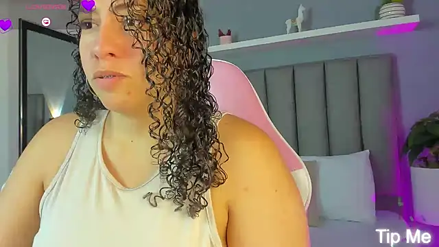 Snapshot of aixa_15 chatting on 11/20/25, 12:16 aixa 15 online show from 11/20/25, 12:16