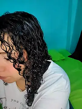 Snapshot of aixa_15 chatting on 04/28/26, 12:10 aixa 15 online show from 04/28/26, 12:10