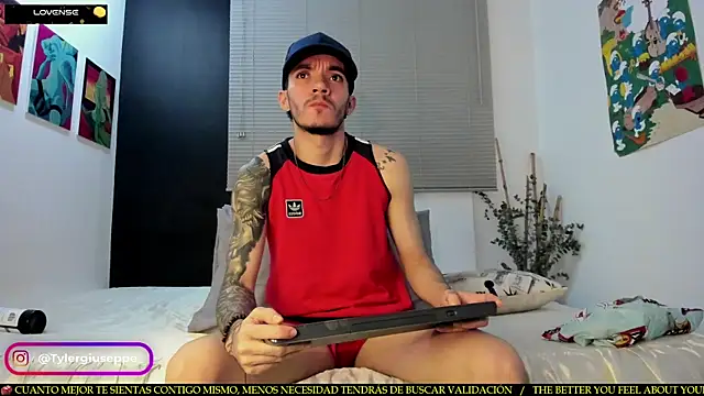 Tylergiuseppe  online show from 02/22/25, 09:37