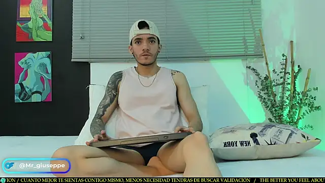 Tylergiuseppe  online show from 03/18/25, 08:15