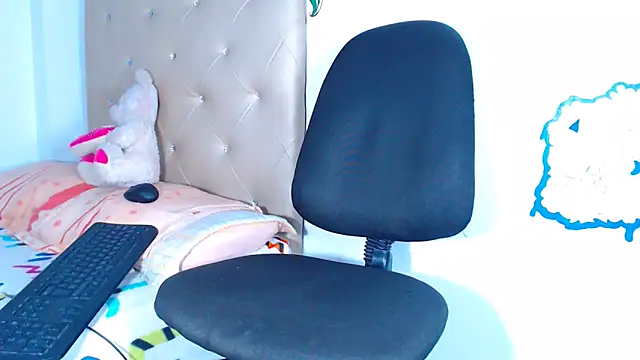 Snapshot of Megaanfox chatting on 01/27/25, 12:01 Megaanfox online show from 01/27/25, 12:01