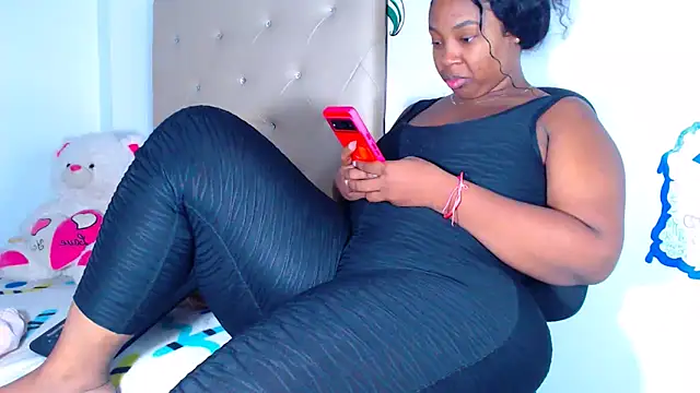 Snapshot of Megaanfox chatting on 02/13/25, 05:33 Megaanfox online show from 02/13/25, 05:33