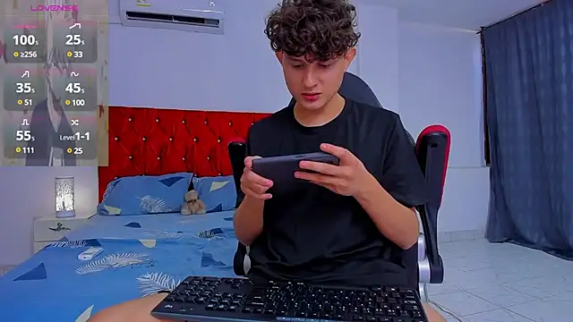 Nathan Bluee online show from 12/18/24, 03:44