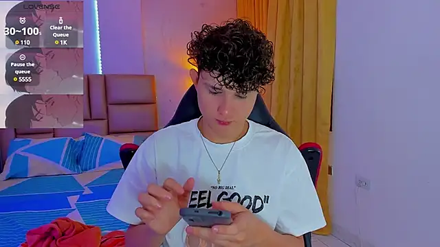 Nathan Bluee online show from 01/04/25, 12:38