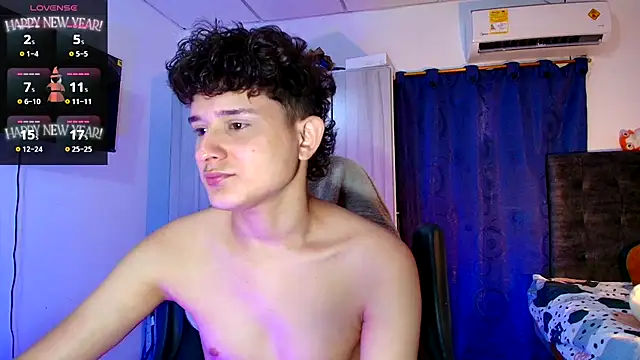 Snapshot of Nathan_Bluee chatting on 01/05/26, 05:27 Nathan Bluee online show from 01/05/26, 05:27