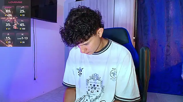 Snapshot of Nathan_Bluee chatting on 01/08/26, 03:58 Nathan Bluee online show from 01/08/26, 03:58