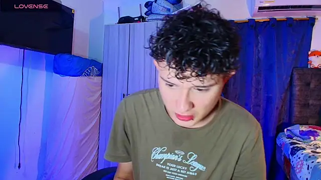 Snapshot of Nathan_Bluee chatting on 02/11/26, 04:34 Nathan Bluee online show from 02/11/26, 04:34