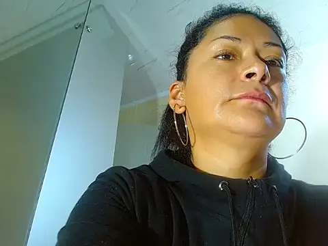 hornymilf 69xxx online show from 12/10/24, 04:49