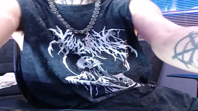 Snapshot of Andy_bapho chatting on 11/08/25, 02:06 Andy bapho online show from 11/08/25, 02:06